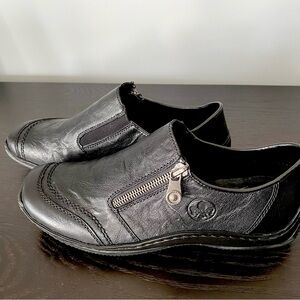 Women’s Reiker Black Leather Slip-On Shoes Size 38